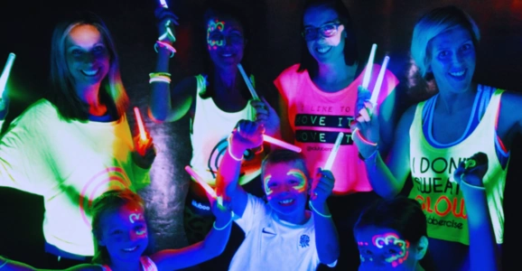 Family GLOW Party - powered by Clubbercise